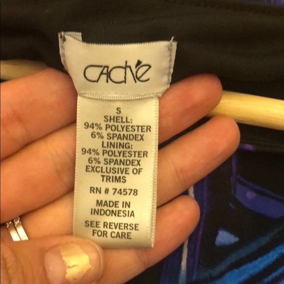 Cache Bodycon Dress - Picture 2 of 8